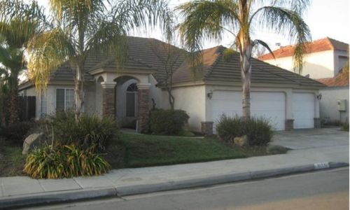 1177 E Athens Ave, Fresno, CA, 93720-2607 | Card Image