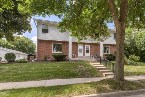 2-1320 Camden Way, Waukesha, WI, 53186 | Card Image