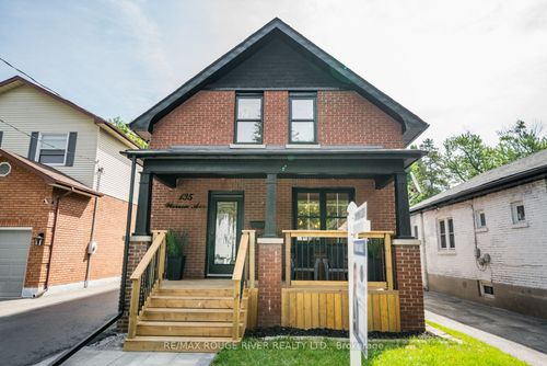 135 Warren Ave, Oshawa, ON, L1J4G5 | Card Image