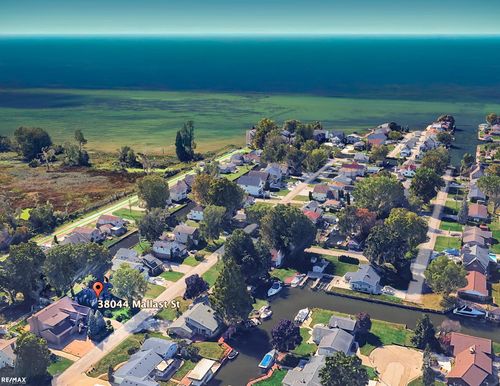 38044 Mallast St, Harrison Township, MI, 48045-2719 | Card Image