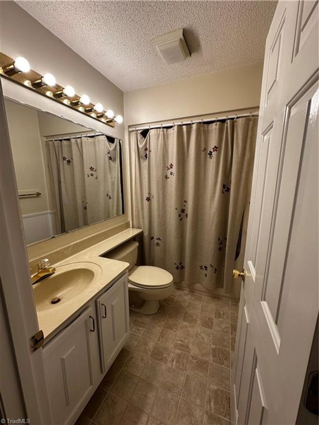 268 Meadow Ln, House other with 3 bedrooms, 2 bathrooms and null parking in Millers Creek NC | Image 32