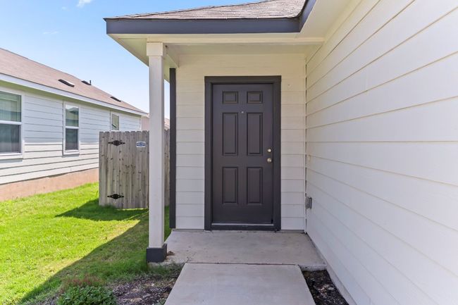 View of exterior entry | Image 4