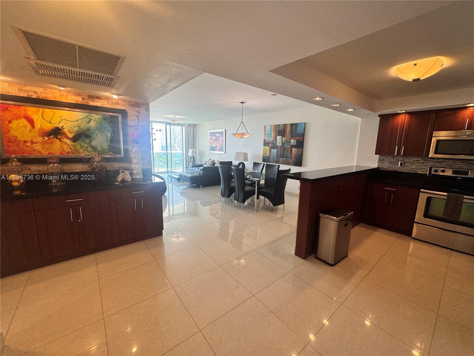 Residential in Sunny Isles Beach 2