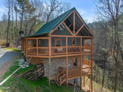 4210 S Boogertown Rd, Sevierville, TN, 37876-4943 | Card Image
