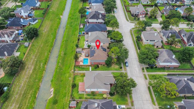 Nice house with no backyard neighbors! | Image 4