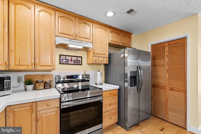 12130 Captiva Ct, Townhouse with 2 bedrooms, 3 bathrooms and null parking in RESTON VA | Image 13