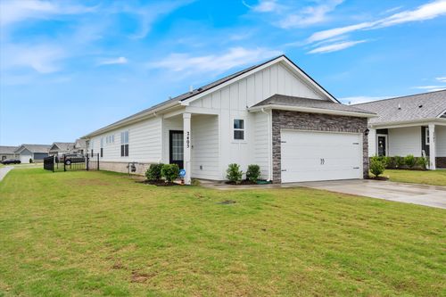 2405 Quinn Dr, White House, TN, 37188-3200 | Card Image