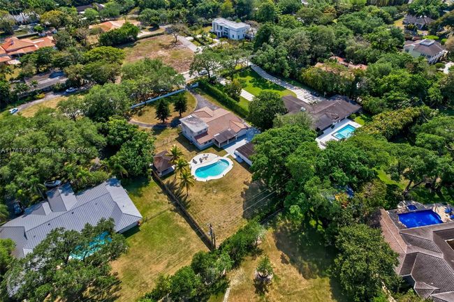 6835 Sw 112 Th St, House other with 4 bedrooms, 3 bathrooms and null parking in Pinecrest FL | Image 11
