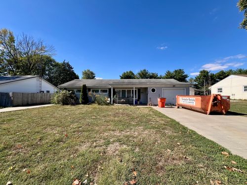 230 S Diamond St, Arcola, IL, 61910-1109 | Card Image