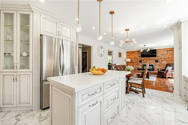 6 Iris Crt, House other with 7 bedrooms, 4 bathrooms and 13 parking in Carlisle ON | Image 12
