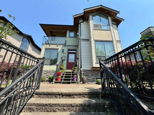 1436 Bewicke Ave, North Vancouver, BC, V7M3B8 | Card Image