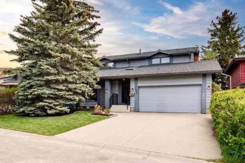 124 Edgehill Close Nw, Calgary, AB, T3A2X1 | Card Image