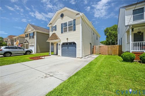 2026 Engle Ave, Chesapeake, VA, 23320-2413 | Card Image