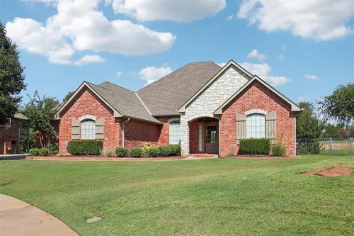 409 Heritage Green Road, Edmond, OK, 73003 | Card Image
