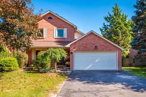 10 Handorf Dr, Cambridge, ON, N3C3Y2 | Card Image