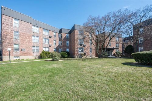 b1-510 Dubois Ave, Valley Stream, NY, 11581-3230 | Card Image