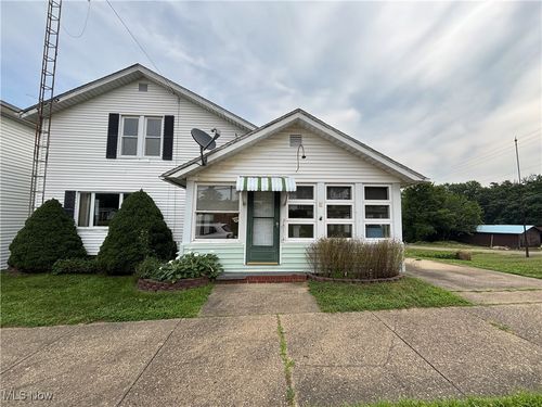 225 Main St, Bowerston, OH, 44695-9509 | Card Image