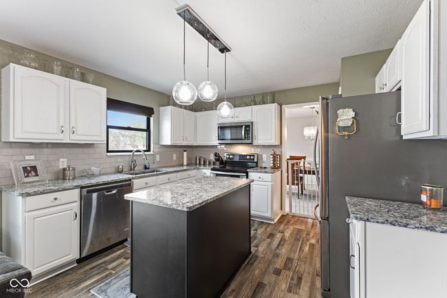 1792 Salina Dr, House other with 4 bedrooms, 3 bathrooms and null parking in Avon IN | Image 18