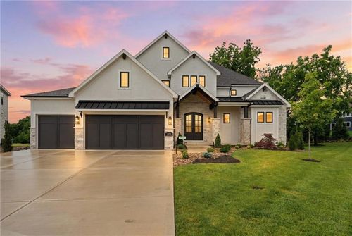 17028 Parkhill St, Overland Park, KS, 66221-2564 | Card Image