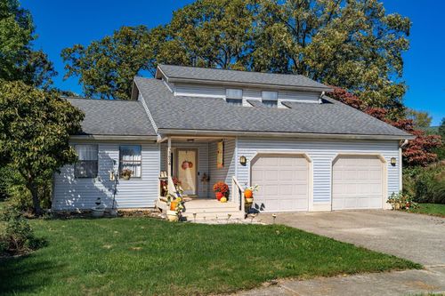 5834 Stoneshead Ct, Westerville, OH, 43081-9725 | Card Image