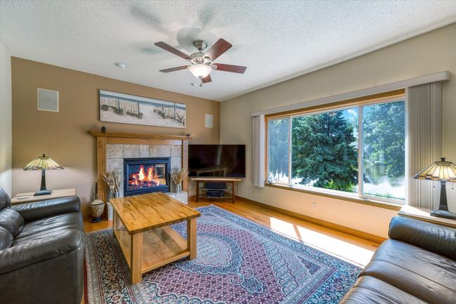 Lots of windows for an abundance of natural light | Image 8