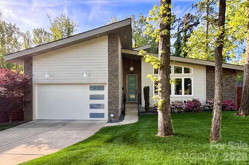 1852 Lakedell Dr, Charlotte, NC, 28215-2015 | Card Image