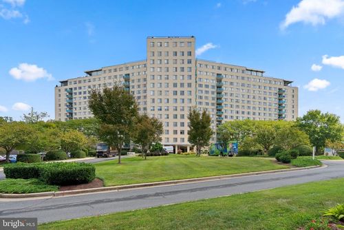 apt-413-10401 Grosvenor Pl, ROCKVILLE, MD, 20852-4631 | Card Image
