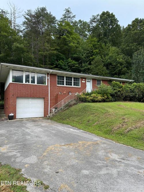 3866 Highway 297, Newcomb, TN, 37819-5147 | Card Image