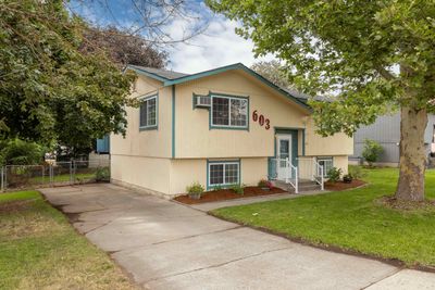 603 E Lake St, Home with 4 bedrooms, 2 bathrooms and null parking in Medical Lake WA | Image 2