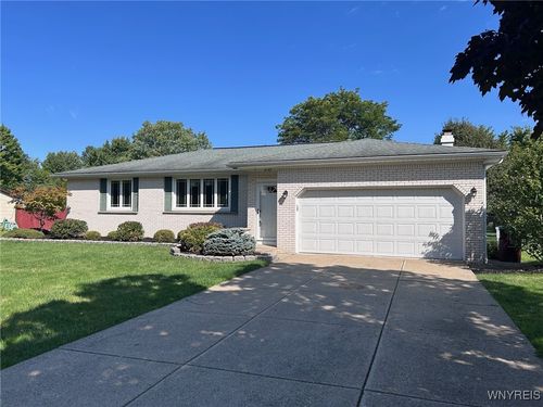 6142 Berkley Dr, Orchard Park, NY, 14127-2332 | Card Image