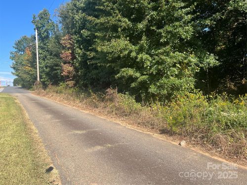 205 Craftsman Dr, Morganton, NC, 28655-4758 | Card Image