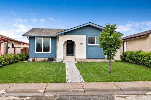 399 Maitland Cres Ne, Calgary, AB, T2A5T6 | Card Image