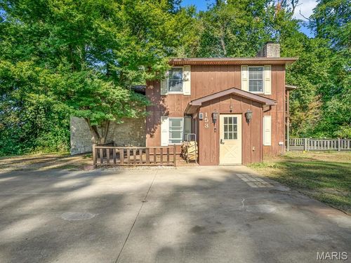 153 Chester St, Chester, IL, 62233-1755 | Card Image