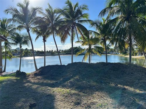 20826 Sw 85th Pl, Cutler Bay, FL, 33189-3318 | Card Image