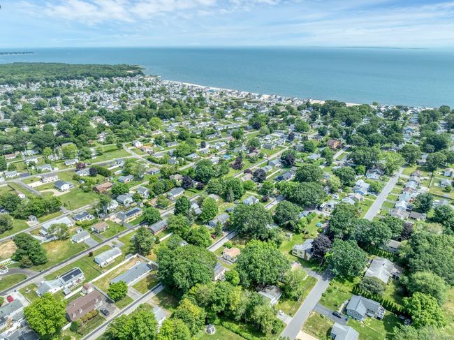15 Hawks Nest Rd, House other with 3 bedrooms, 2 bathrooms and 3 parking in Old Lyme CT | Image 5