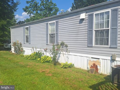 8 Rosewood Ln, Phoenixville, PA, 19460-2383 | Card Image