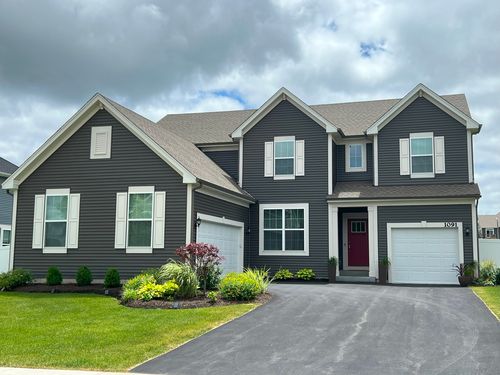 1091 Sugar Maple Dr, Crystal Lake, IL, 60012-3804 | Card Image