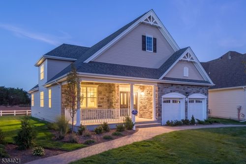 6 Leidl Cir, Hillsborough, NJ, 08844-4596 | Card Image