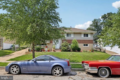 5605 Fargo Ave, OXON HILL, MD, 20745-3216 | Card Image