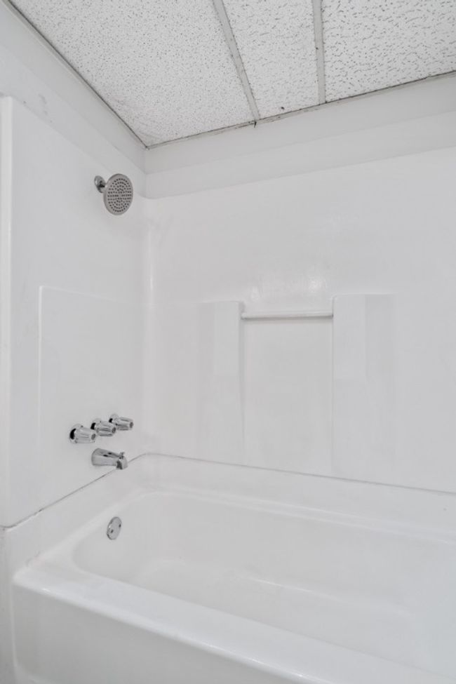 APT-203 - 4105 Speedway, Condo with 0 bedrooms, 1 bathrooms and 1 parking in Austin TX | Image 9