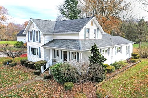 3572 Wilson Sharpsville Road, Cortland, OH, 44410 | Card Image