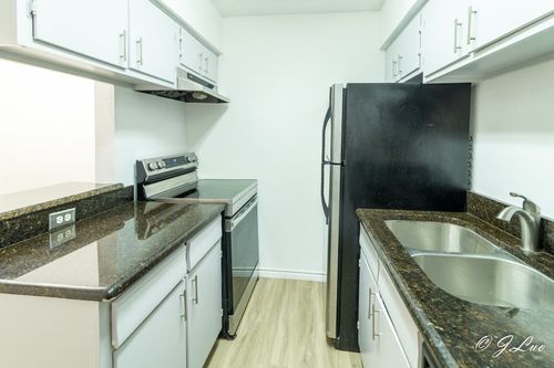 apt-104-4044 Buena Vista St, Dallas, TX, 75204-1643 | Card Image