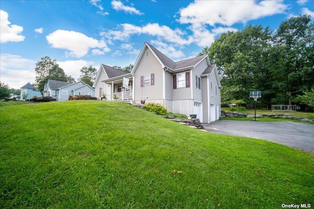 Country Holw, Highland Mills, NY 10930