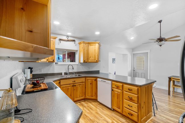 270 N 100 W, House other with 3 bedrooms, 2 bathrooms and 1 parking in Goshen UT | Image 6