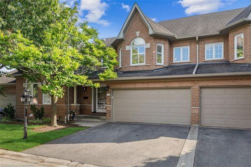 26-2175 Country Club Dr, Burlington, ON, L7M4H9 | Card Image