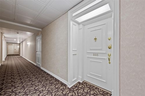 apt-235-5200 Keller Springs Rd, Dallas, TX, 75248-2740 | Card Image