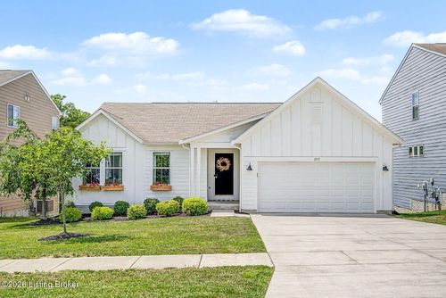 3719 Scarlet Oak Ln, La Grange, KY, 40031-6763 | Card Image