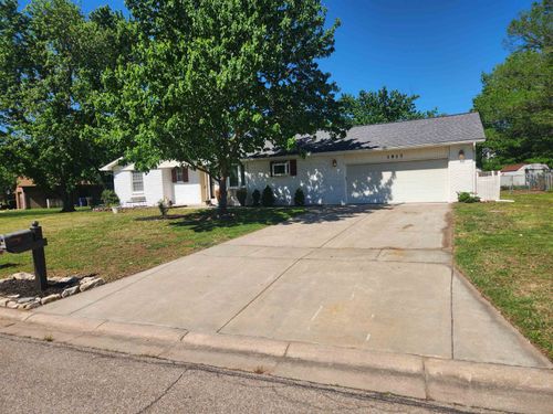 1917 Marc Ave, Andover, KS, 67002-9443 | Card Image