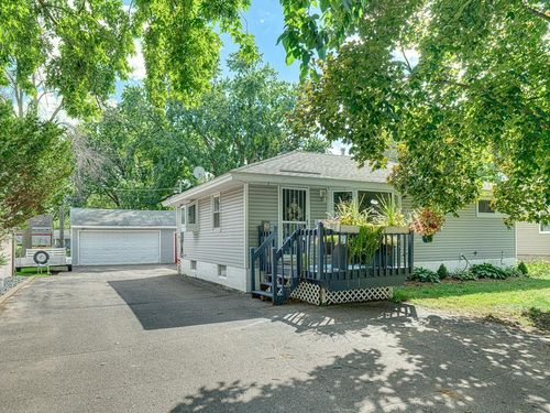6727 59th Ave N, Crystal, MN, 55428-3424 | Card Image