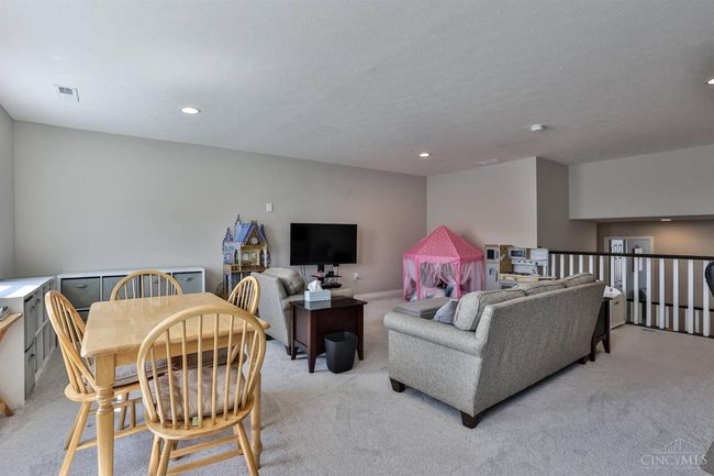 684 Newton Dr, House other with 4 bedrooms, 4 bathrooms and null parking in Beavercreek OH | Image 14
